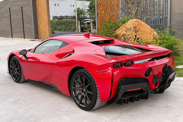 Ngắm Ferrari SF90 Stradale giá không dưới 40 tỷ tại Việt Nam - Hình 8 Ngam Ferrari SF90 Stradale gia khong duoi 40 ty tai Viet Nam-Hinh-8