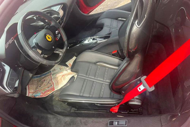 Ngắm Ferrari SF90 Stradale giá không dưới 40 tỷ tại Việt Nam - Hình 5 Ngam Ferrari SF90 Stradale gia khong duoi 40 ty tai Viet Nam-Hinh-5