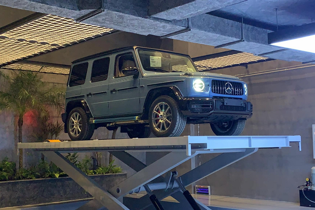 Cường Đô La vừa tậu thêm Mercedes-AMG G63 màu độc hơn 10 tỷ? Cuong Do La vua tau them Mercedes-AMG G63 mau doc hon 10 ty?