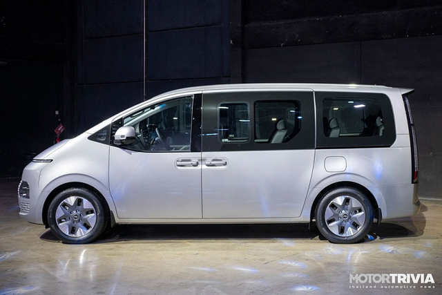 Hyundai Staria 2021 có gì mà giá lên đến 1,2 tỷ đồng? Hyundai Staria 2021 co gi ma gia len den 1,2 ty dong?