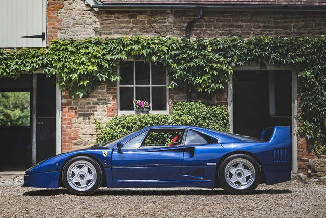Siêu xe Ferrari F40 nổi tiếng nhất Anh quốc có giá kỷ lục 31,9 tỷ đồng - Hình 8 Sieu xe Ferrari F40 noi tieng nhat Anh quoc co gia ky luc 31,9 ty dong-Hinh-8
