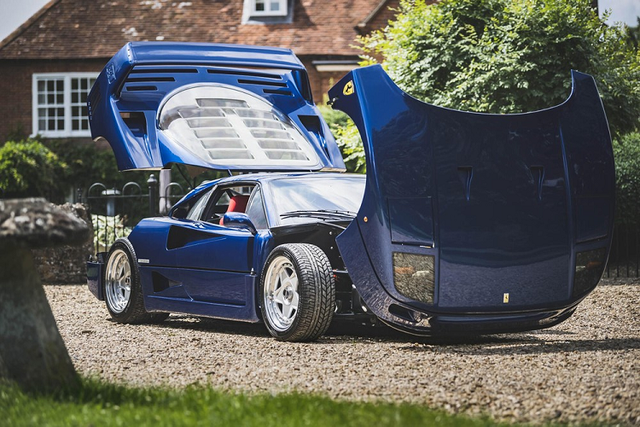 Siêu xe Ferrari F40 nổi tiếng nhất Anh quốc có giá kỷ lục 31,9 tỷ đồng - Hình 7 Sieu xe Ferrari F40 noi tieng nhat Anh quoc co gia ky luc 31,9 ty dong-Hinh-7