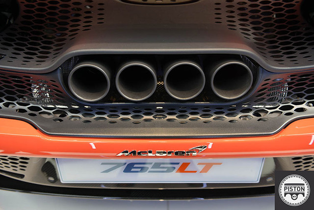 Siêu xe giới hạn McLaren 765LT giá hơn 35 tỷ đồng tại Thái Lan - Hình 10 Sieu xe gioi han McLaren 765LT gia hon 35 ty dong tai Thai Lan-Hinh-10