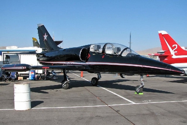 Những siêu xe, máy bay mà tỷ phú giàu nhất thế giới Elon Musk sở hữu - Hình 9 Nhung sieu xe, may bay ma ty phu giau nhat the gioi Elon Musk so huu-Hinh-9