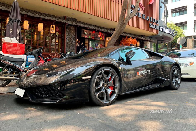 Lamborghini Huracan với khoác hoa văn độc nhất Sài Gòn Lamborghini Huracan voi khoac hoa van doc nhat Sai Gon