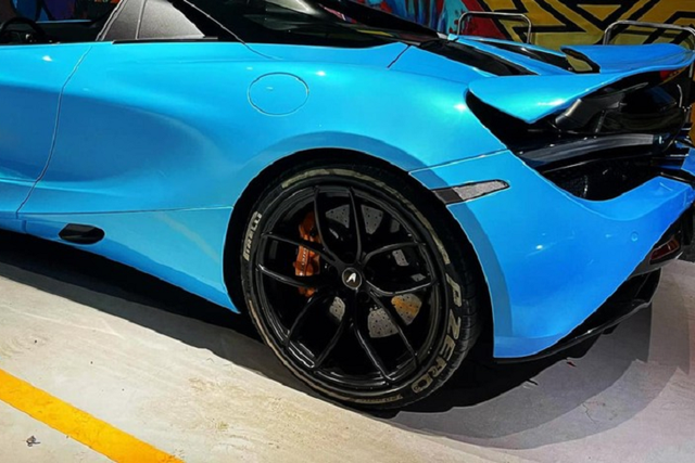 Dai gia Lan dot bien Cu Chi thay ao moi cho McLaren 720S Spider hon 20 ty-Hinh-7