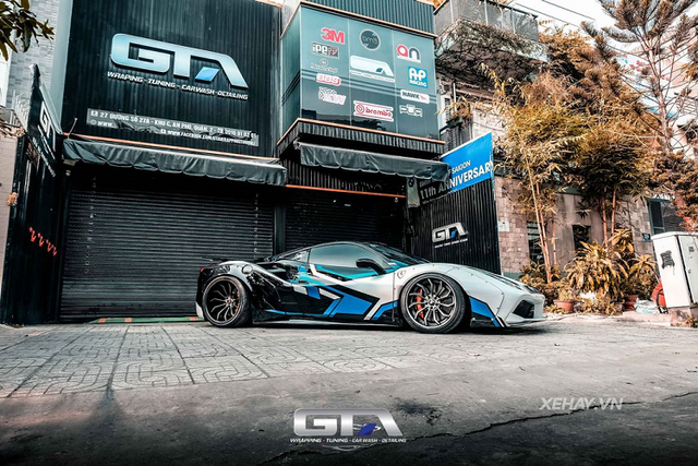Ngắm bộ áo độc đáo của Ferrari 488 GTB Liberty Walk - Hình 5 Ngam bo ao doc dao cua Ferrari 488 GTB Liberty Walk-Hinh-5