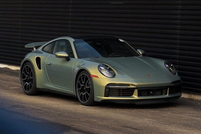 Ngắm Porsche 911 Turbo S riêng màu sơn hơn 2 tỷ đồng Ngam Porsche 911 Turbo S rieng mau son hon 2 ty dong