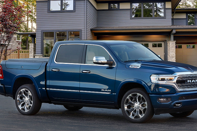 Ram 1500 Limited 2022 bản kỷ niệm 10 năm giá hơn 1,37 tỷ đồng Ram 1500 Limited 2022 ban ky niem 10 nam gia hon 1,37 ty dong