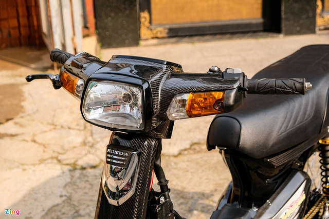 Honda Dream huyền thoại được dân chơi Sài Gòn chi hơn 100 triệu độ lại - Hình 4 Honda Dream huyen thoai duoc dan choi Sai Gon chi hon 100 trieu do lai-Hinh-4