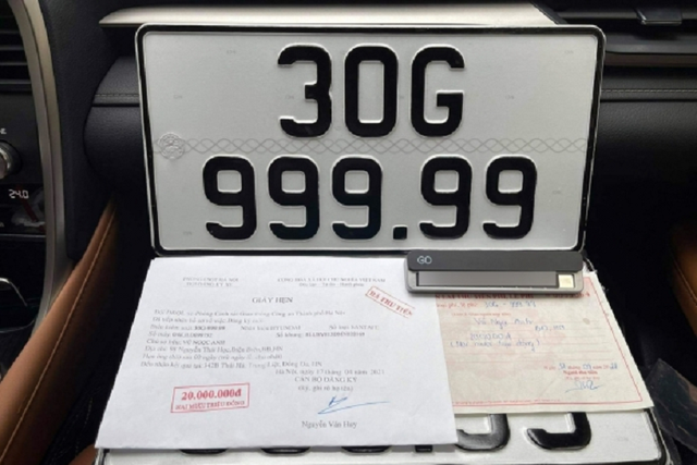 Chủ xe Hyundai SantaFe lãi 3 tỷ đồng do may mắn trúng biển ngũ quý Chu xe Hyundai SantaFe lai 3 ty dong do may man trung bien ngu quy