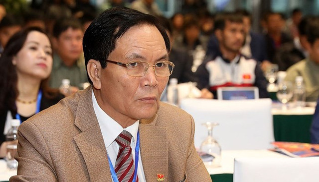 Phó chủ tịch VFF từ chức vì áp lực trả lương cho HLV Park Hang-seo? Pho chu tich VFF tu chuc vi ap luc tra luong cho HLV Park Hang-seo?