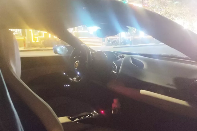 Đại gia Việt lái Ferrari 296 GTS hơn 23 tỷ ở Vũng Tàu - Hình 4 Dai gia Viet lai Ferrari 296 GTS hon 23 ty o Vung Tau-Hinh-4