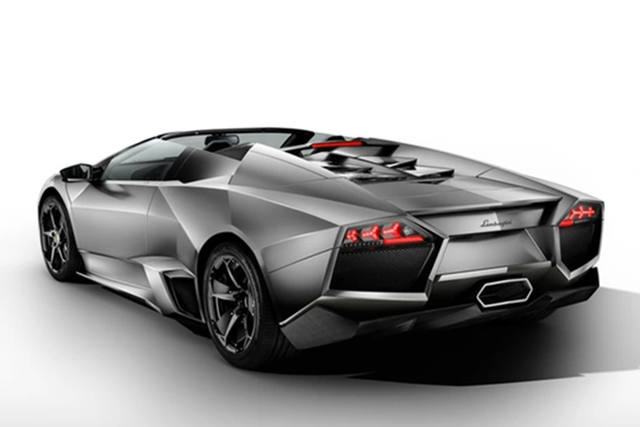 Cận cảnh Lamborghini Reventon Roadster đặc biệt của Hoàng tử Malaysia - Hình 8 Can canh Lamborghini Reventon Roadster dac biet cua Hoang tu Malaysia-Hinh-8