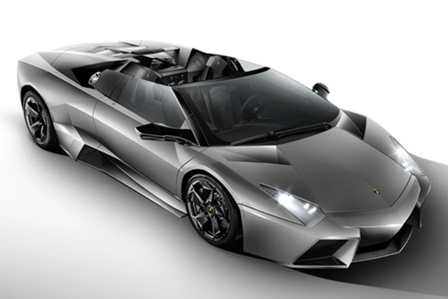 Cận cảnh Lamborghini Reventon Roadster đặc biệt của Hoàng tử Malaysia - Hình 6 Can canh Lamborghini Reventon Roadster dac biet cua Hoang tu Malaysia-Hinh-6