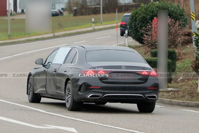 Độc lạ Mercedes E-Class bản 6 cửa - Hình 5 Doc la Mercedes E-Class ban 6 cua-Hinh-5