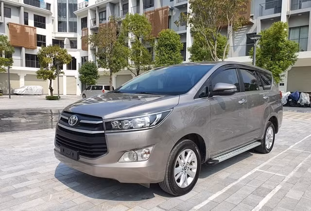 Nhung dieu can biet khi mua oto cu it su dung-Hinh-2