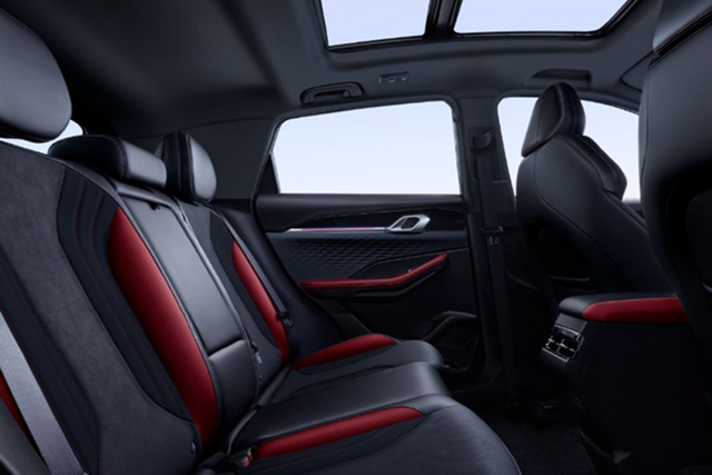 Geely Coolray 2025 sắp về Việt Nam chỉ 530 triệu đồng? - Hình 6 Geely Coolray 2025 sap ve Viet Nam chi 530 trieu dong?-Hinh-6