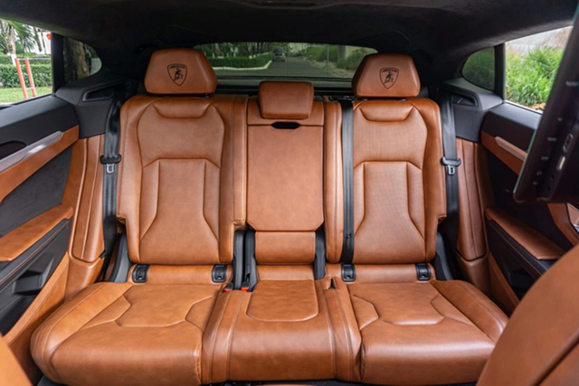 Đại gia Sài thành bán lỗ 10 tỷ chiếc Lamborghini Urus đã mua 4 năm - Hình 6 Dai gia Sai thanh ban lo 10 ty chiec Lamborghini Urus da mua 4 nam-Hinh-6