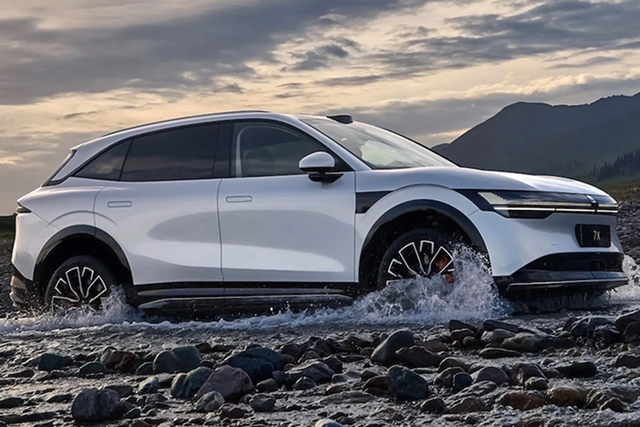 Giá từ 812 triệu, Zeekr 7X - SUV điện sạc siêu nhanh sắp về Việt Nam? - Hình 6 Gia tu 812 trieu, Zeekr 7X - SUV dien sac sieu nhanh sap ve Viet Nam?-Hinh-6