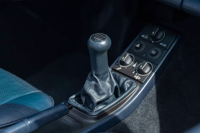 Porsche 959 Speedster 1987 độc nhất lên sàn với 44,1 tỷ đồng - Hình 8 Porsche 959 Speedster 1987 doc nhat len san voi 44,1 ty dong-Hinh-8