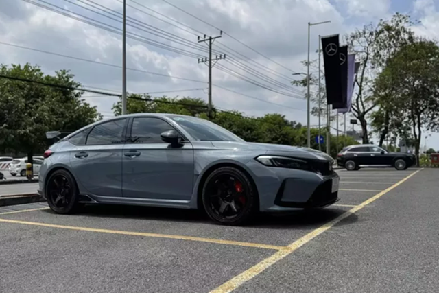 Honda Civic Type R và Mercedes-AMG G63 "biển cặp" của biker Sài thành - Hình 5 Honda Civic Type R va Mercedes-AMG G63