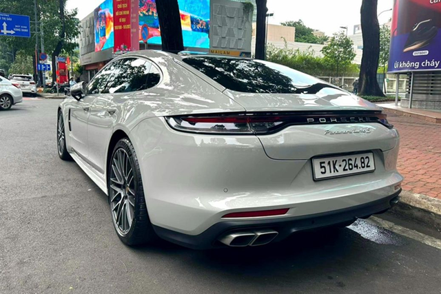Porsche Panamera Turbo S 'tình cũ' của đại gia Vũ còn hơn 9 tỷ đồng - Hình 8 Porsche Panamera Turbo S 'tinh cu' cua dai gia Vu con hon 9 ty dong-Hinh-8