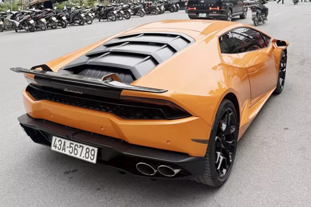 Đại gia Hà Nội tậu Lamborghini Huracan biển sảnh rồng Đà Nẵng - Hình 2 Dai gia Ha Noi tau Lamborghini Huracan bien sanh rong Da Nang-Hinh-2