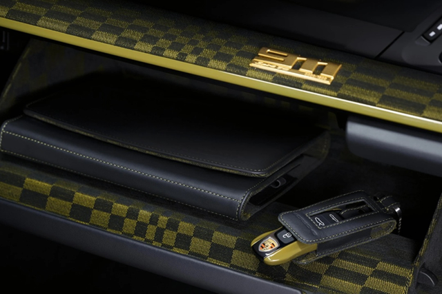 Ngắm siêu xe Porsche 911 Spirit 70 đậm chất hoài cổ - Hình 6 Ngam sieu xe Porsche 911 Spirit 70 dam chat hoai co-Hinh-6