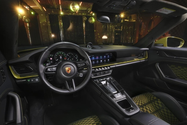 Ngắm siêu xe Porsche 911 Spirit 70 đậm chất hoài cổ - Hình 4 Ngam sieu xe Porsche 911 Spirit 70 dam chat hoai co-Hinh-4