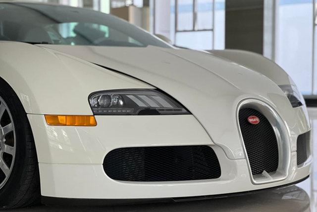 Kỷ niệm 13 năm siêu phẩm Bugatti Veyron gần 50 tỷ có mặt tại Việt Nam - Hình 6 Ky niem 13 nam sieu pham Bugatti Veyron gan 50 ty co mat tai Viet Nam-Hinh-6
