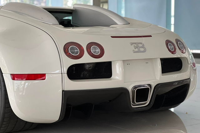 Kỷ niệm 13 năm siêu phẩm Bugatti Veyron gần 50 tỷ có mặt tại Việt Nam - Hình 7 Ky niem 13 nam sieu pham Bugatti Veyron gan 50 ty co mat tai Viet Nam-Hinh-7