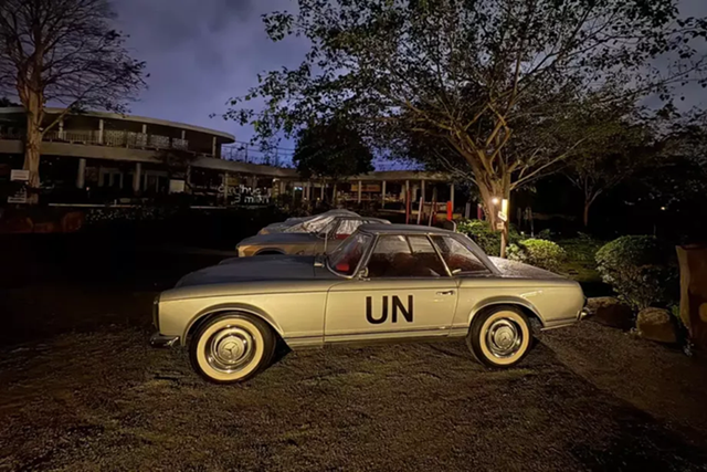 Đại gia Đặng Lê Nguyên Vũ sở hữu Mercedes-Benz 250SL siêu độc - Hình 8 Dai gia Dang Le Nguyen Vu so huu Mercedes-Benz 250SL sieu doc-Hinh-8