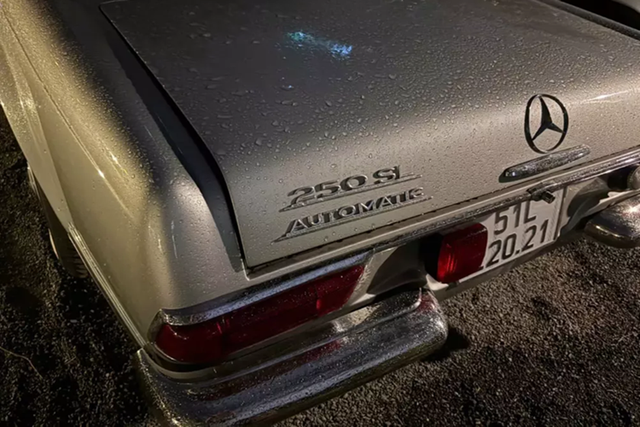 Đại gia Đặng Lê Nguyên Vũ sở hữu Mercedes-Benz 250SL siêu độc - Hình 7 Dai gia Dang Le Nguyen Vu so huu Mercedes-Benz 250SL sieu doc-Hinh-7