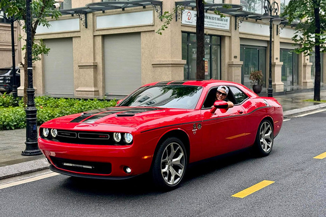 Hàng hiếm Dodge Challenger SXT rao bán hơn 2 tỷ - Hình 7 Hang hiem Dodge Challenger SXT rao ban hon 2 ty-Hinh-7