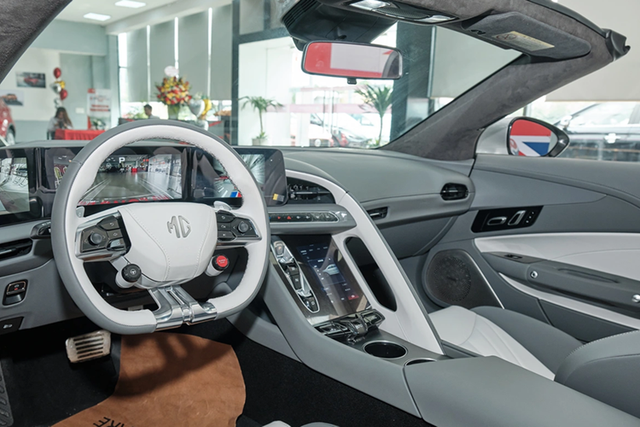 MG Cyberster điện Trung Quốc giá 3,2 tỷ đã về tay đại gia Sài Thành - Hình 7 MG Cyberster dien Trung Quoc gia 3,2 ty da ve tay dai gia Sai Thanh-Hinh-7