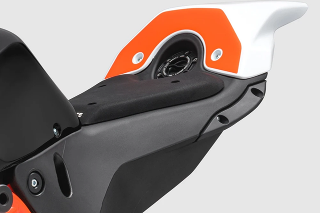 Siêu mô tô KTM RC 8C gần 1 tỷ đồng có gì đặc biệt? - Hình 5 Sieu mo to KTM RC 8C gan 1 ty dong co gi dac biet?-Hinh-5