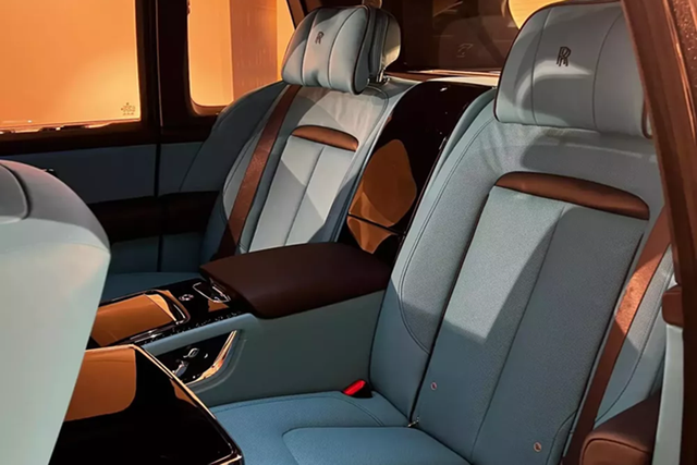 Siêu xe Rolls-Royce Cullinan Series II sắp được nhập về - Hình 4 Sieu xe Rolls-Royce Cullinan Series II sap duoc nhap ve-Hinh-4