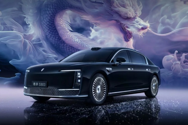 Lộ diện mẫu sedan hạng sang "đối đầu" Mercedes-Maybach Lo dien mau sedan hang sang