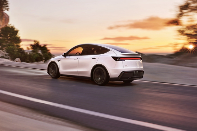 Xe điện Tesla Model Y Juniper 2025 giá từ 863 triệu đồng tại Trung Quốc - Hình 12 Xe dien Tesla Model Y Juniper 2025 gia tu 863 trieu dong tai Trung Quoc-Hinh-12