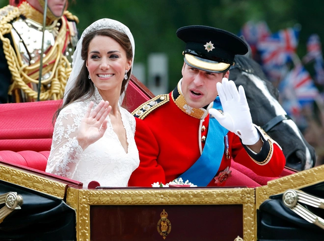 Vương miện của Nữ hoàng Elizabeth II sẽ do ai kế thừa? - Hình 8 Vuong mien cua Nu hoang Elizabeth II se do ai ke thua?-Hinh-8