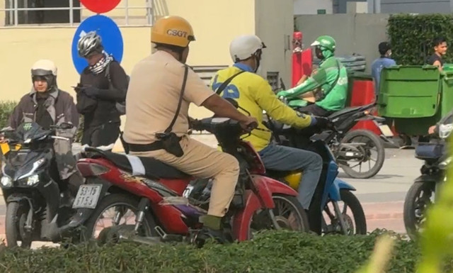 Tổ công tác niêm phong và đưa phương tiện về trụ sở để tiếp tục lập hồ sơ xử lý.