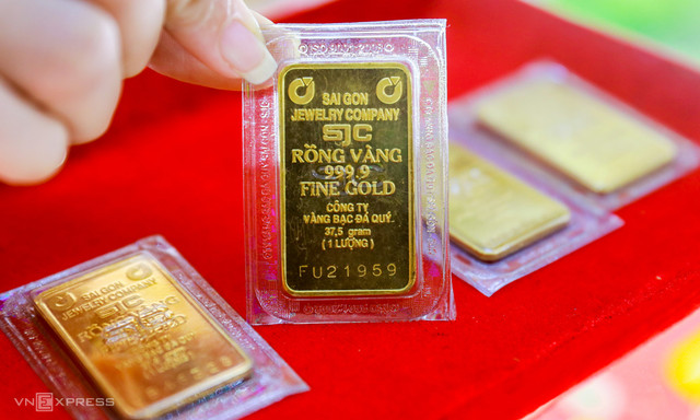 Giá vàng hôm nay: Tăng vọt phiên cuối tuần Gia vang hom nay: Tang vot phien cuoi tuan
