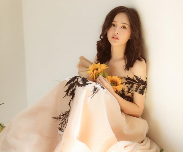 Giữ lúc thị trường tụt dốc, Hoa hậu chứng khoán Mai Phương Thúy có chia sẻ đáng chú ý Giu luc thi truong tut doc, Hoa hau chung khoan Mai Phuong Thuy co chia se dang chu y