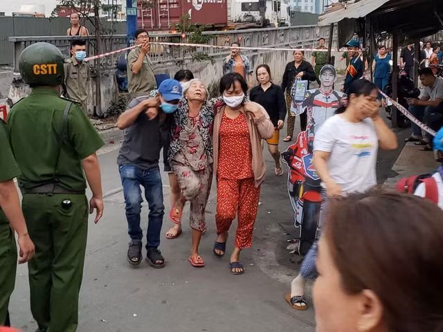 Hien truong vu chay nha o Thu Duc khien 6 nguoi trong gia dinh tu vong thuong tam-Hinh-7