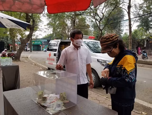 Ong Doan Ngoc Hai mo tai khoan tiep nhan quyen gop vi dong bao, di lam boi ban kiem tien cho quy tu thien-Hinh-2