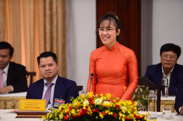 Các tỷ phú kiến nghị gì với Thủ tướng trong buổi gặp gỡ doanh nhân? - Hình 6 Cac ty phu kien nghi gi voi Thu tuong trong buoi gap go doanh nhan?-Hinh-6