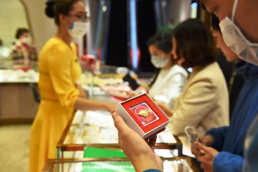 Giá vàng hôm nay: Tăng nhẹ phiên đầu tuần Gia vang hom nay: Tang nhe phien dau tuan