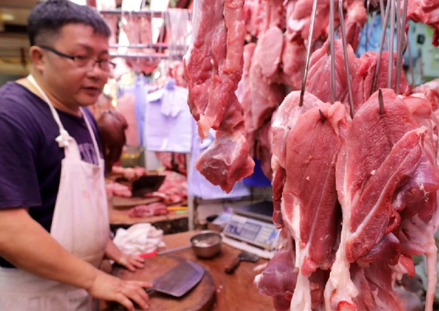 Giá heo hơi hôm nay: Tăng giảm từ 1.000 - 3.000 đồng/kg Gia heo hoi hom nay: Tang giam tu 1.000 - 3.000 dong/kg