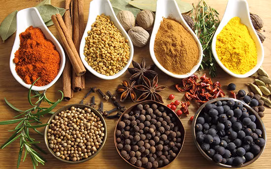 Gia tieu bat ngo giam, trong khi gia ca phe tiep tuc tang